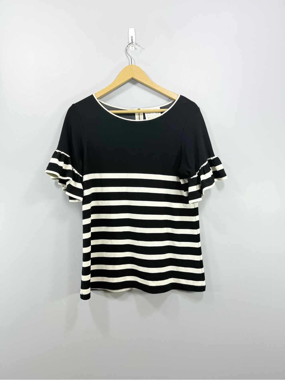 Sail to Sable Black & White Striped Ruffle Sleeve Women's Top Med